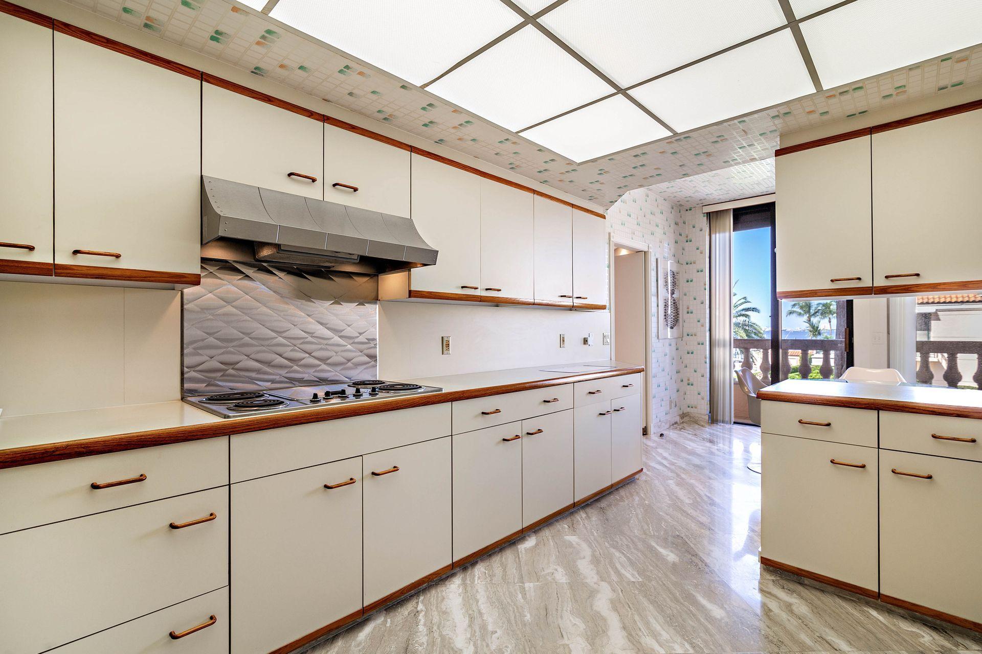 L'ERMITAGE PALM BEACH CONDO - Residential