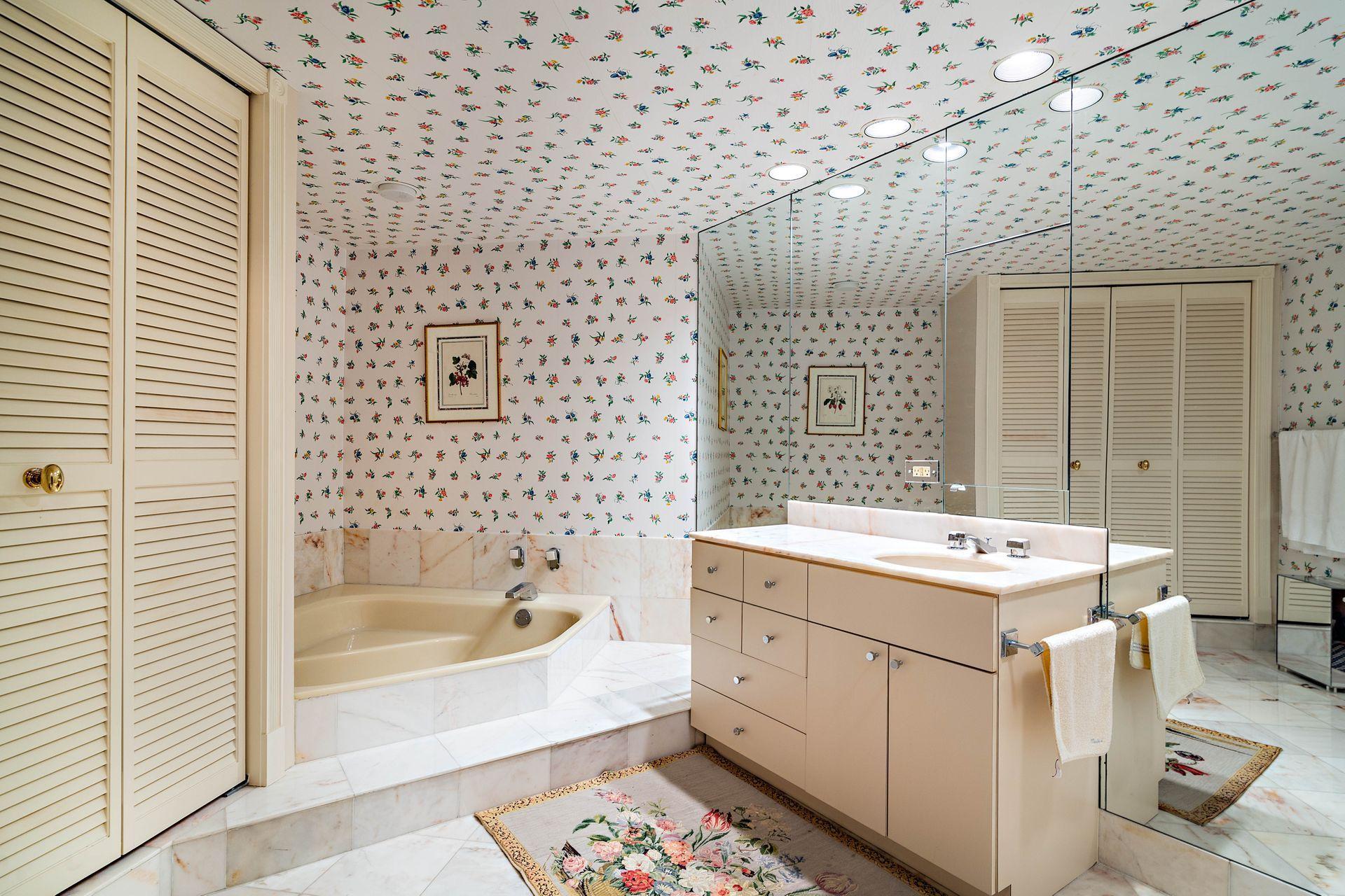 L'ERMITAGE PALM BEACH CONDO - Residential