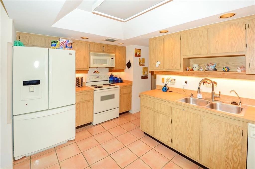 Woods Of Rolling Hills - Residential