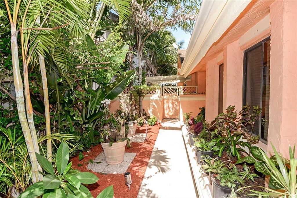 Woods Of Rolling Hills - Residential