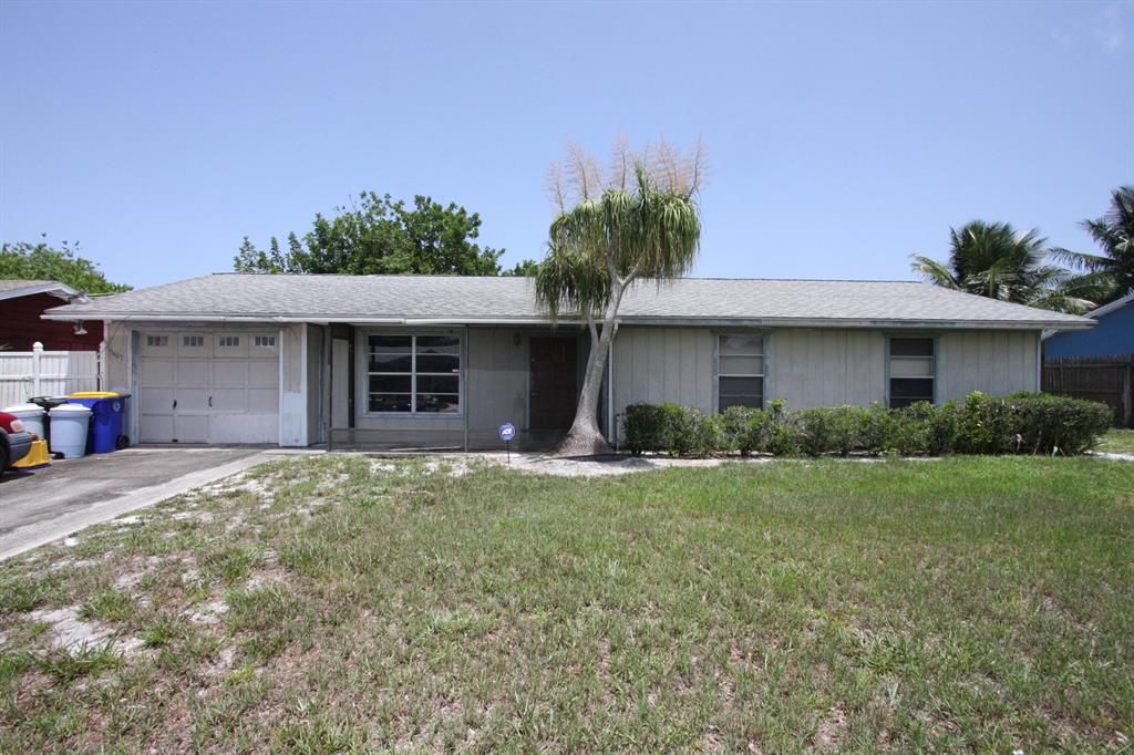 Photo of 5407 SE 51st Drive Dr, Stuart, FL 34997 (MLS # R10821169)