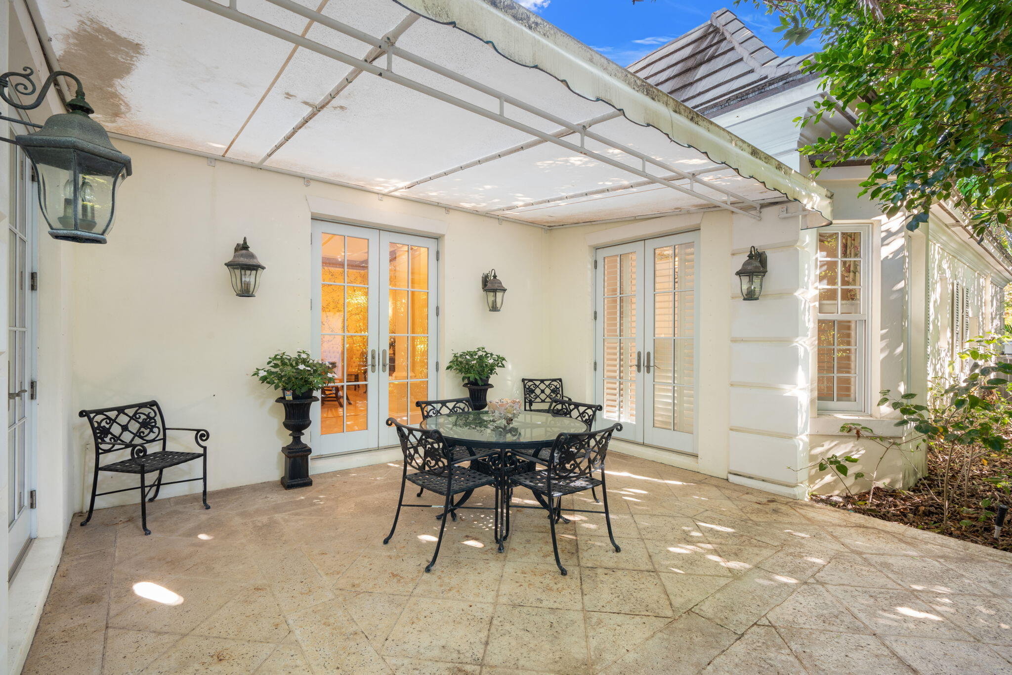 GRAHAM ECKES ACADEMY - Residential