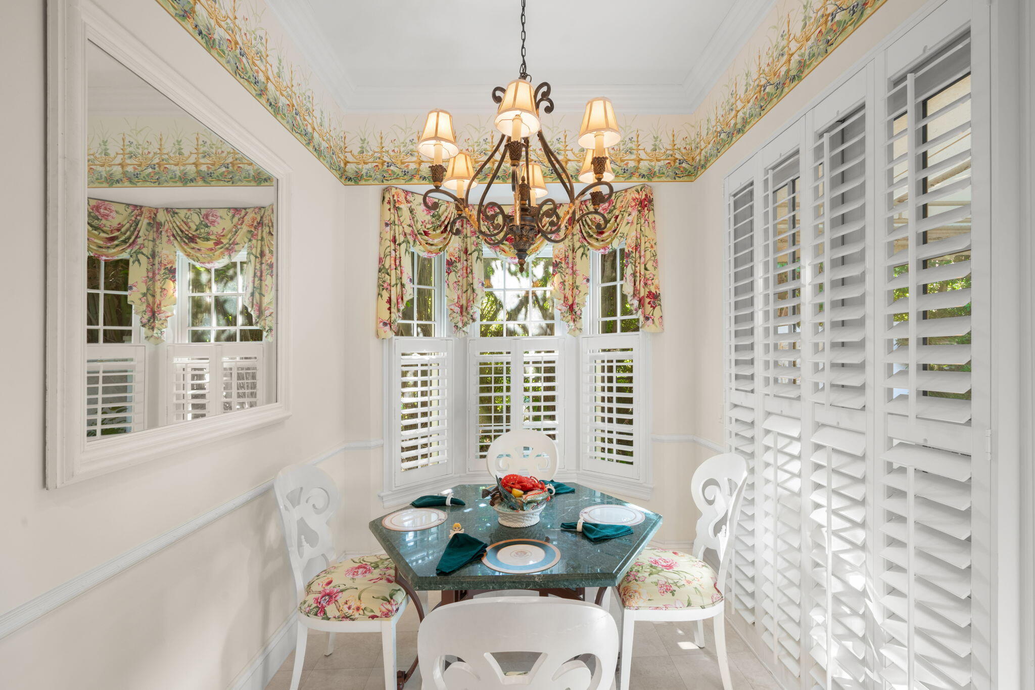 GRAHAM ECKES ACADEMY - Residential