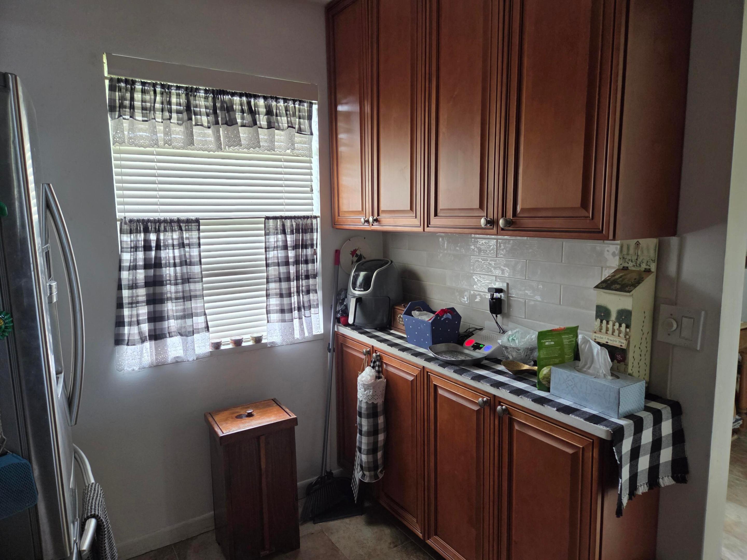 235 Lake Meryl Drive 235