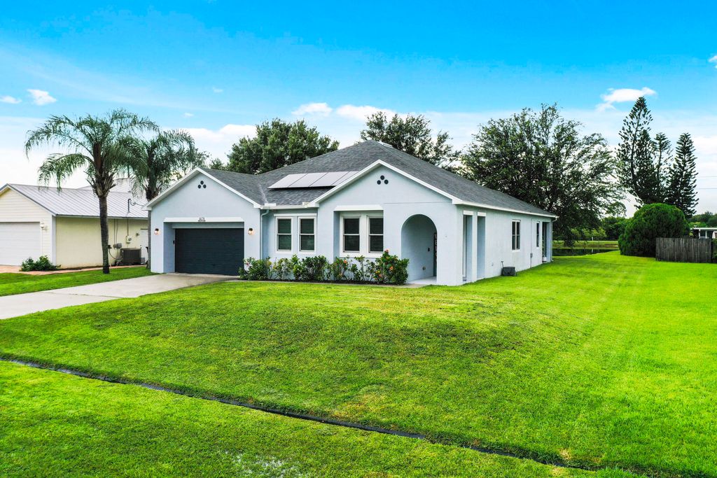 Photo of 4678 SW Obelisk Street, Port Saint Lucie, FL 34953 (MLS # R11009077)