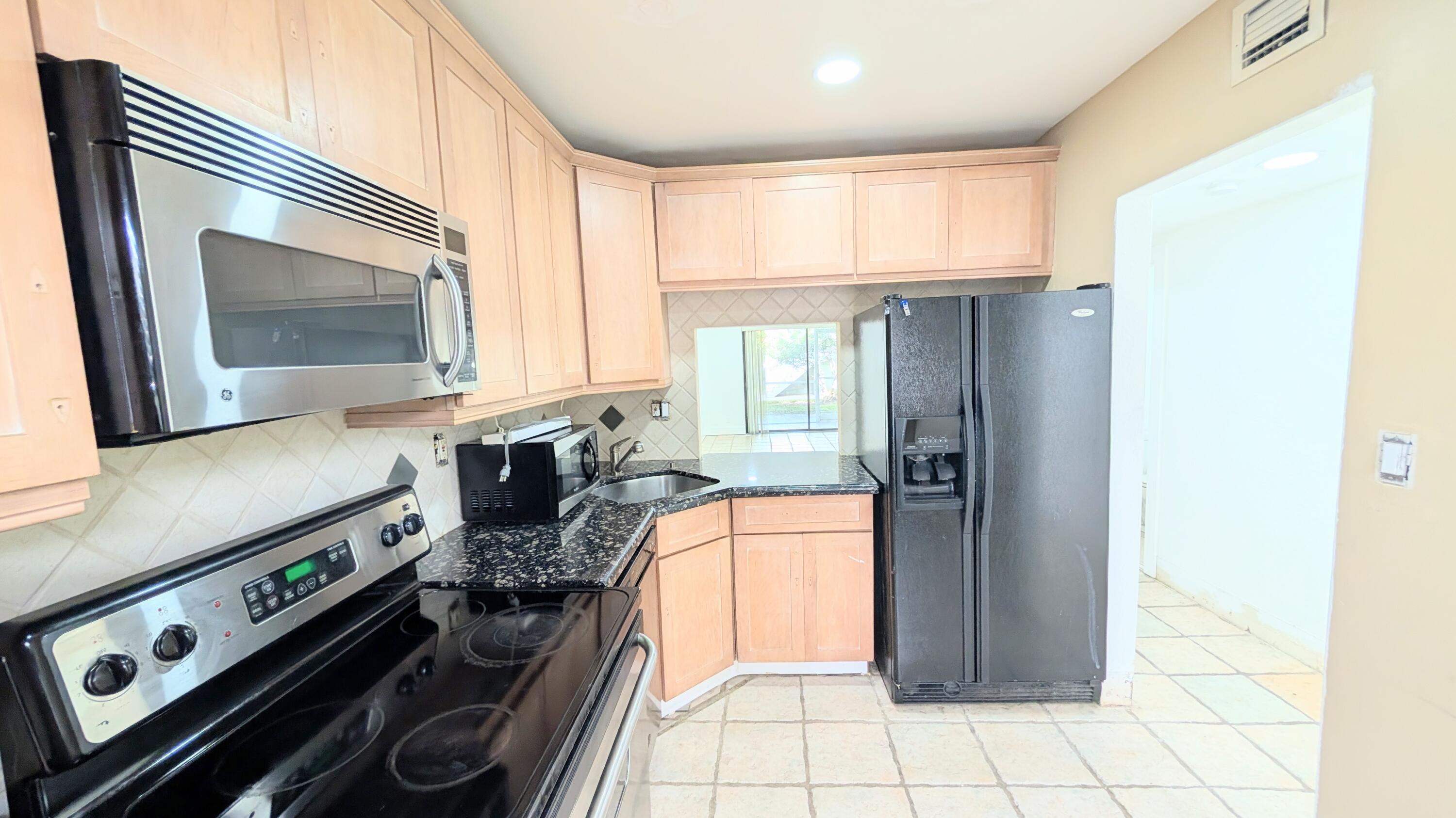 860 SE 6th Avenue 205