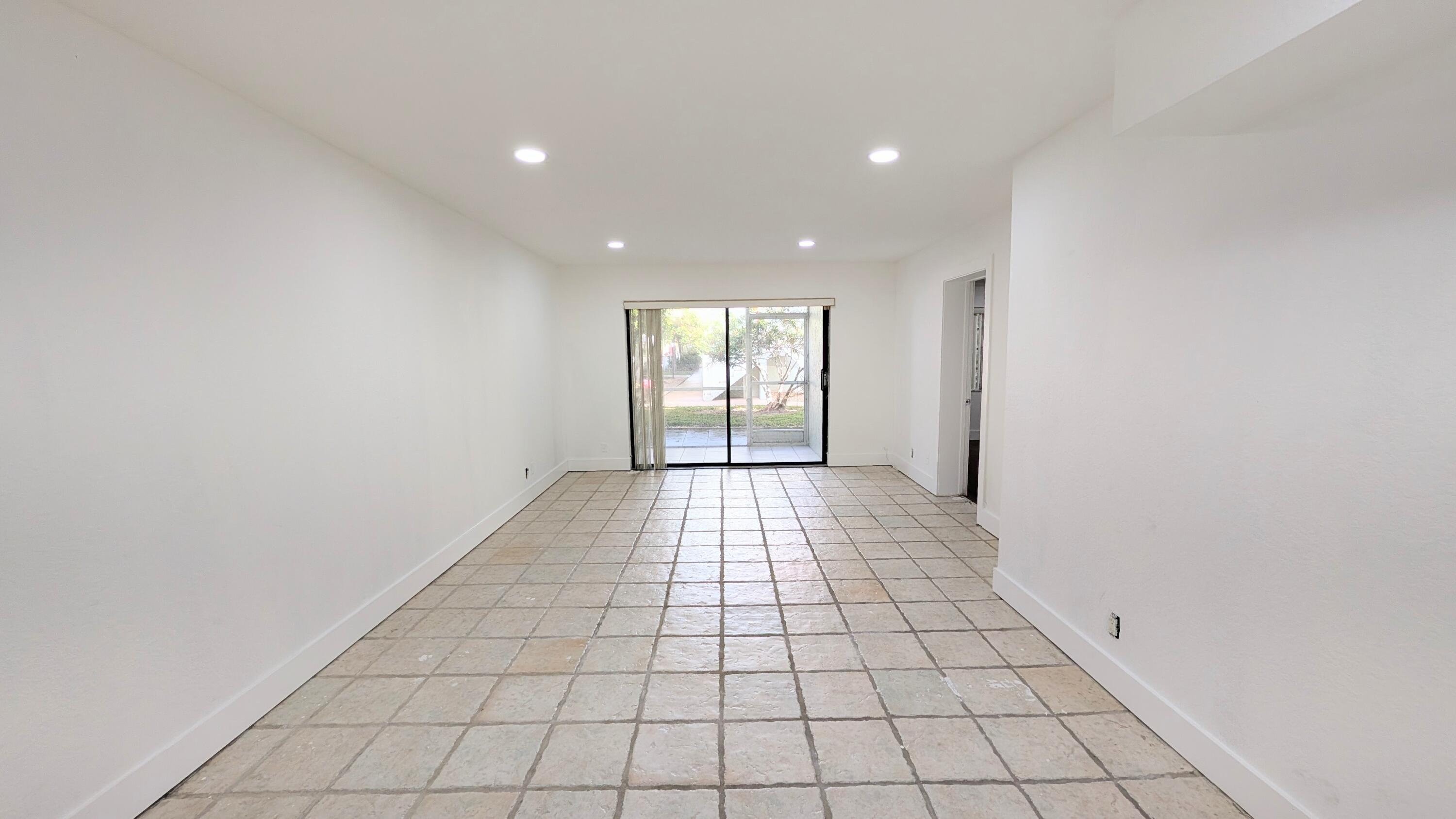 860 SE 6th Avenue 205