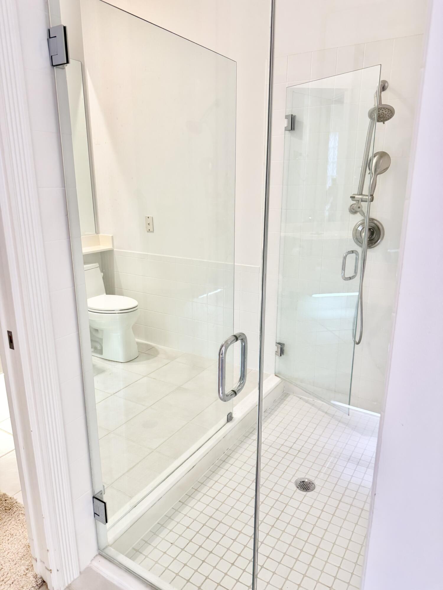 RIVERWALK 12 - Residential