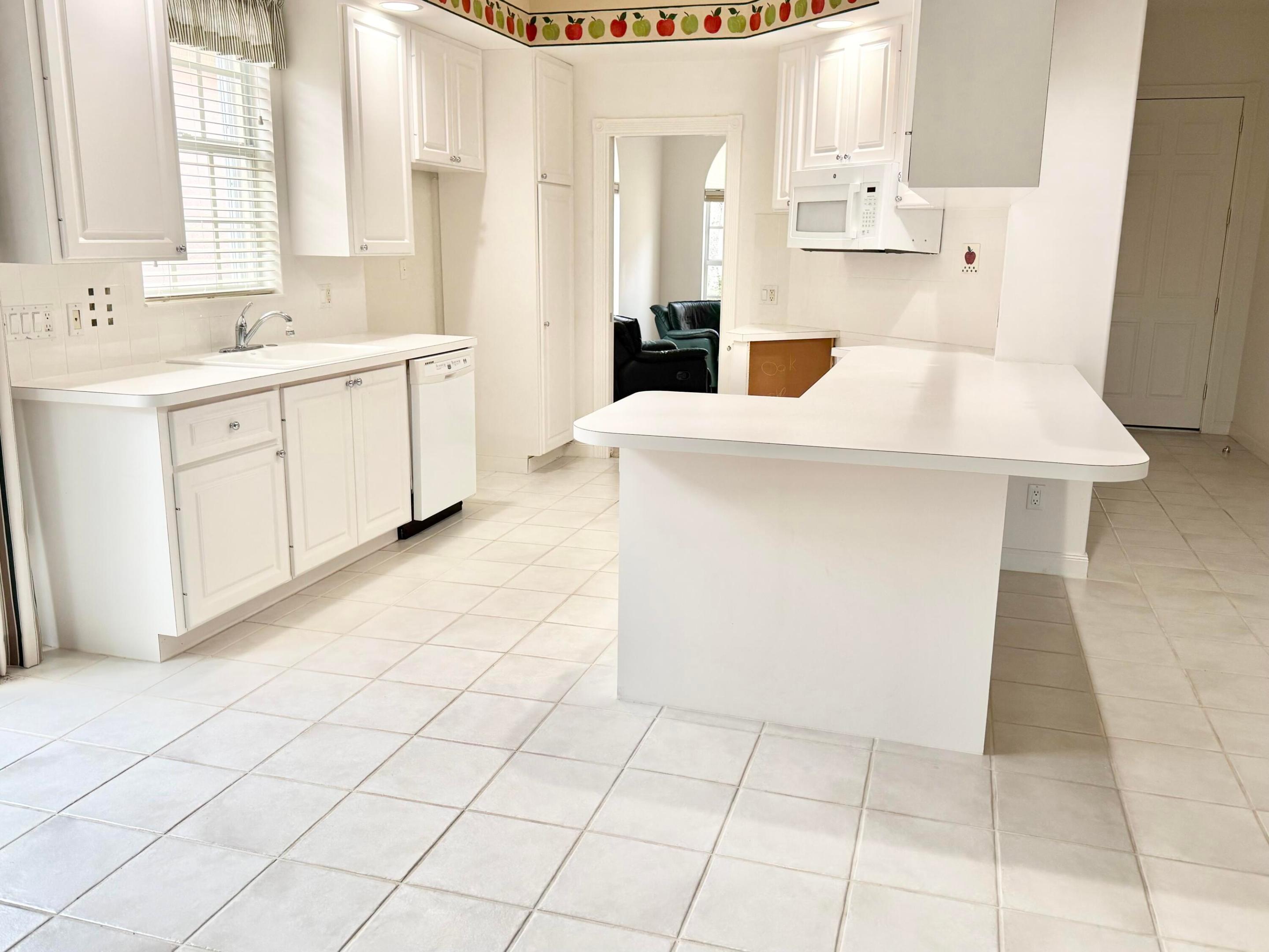 RIVERWALK 12 - Residential