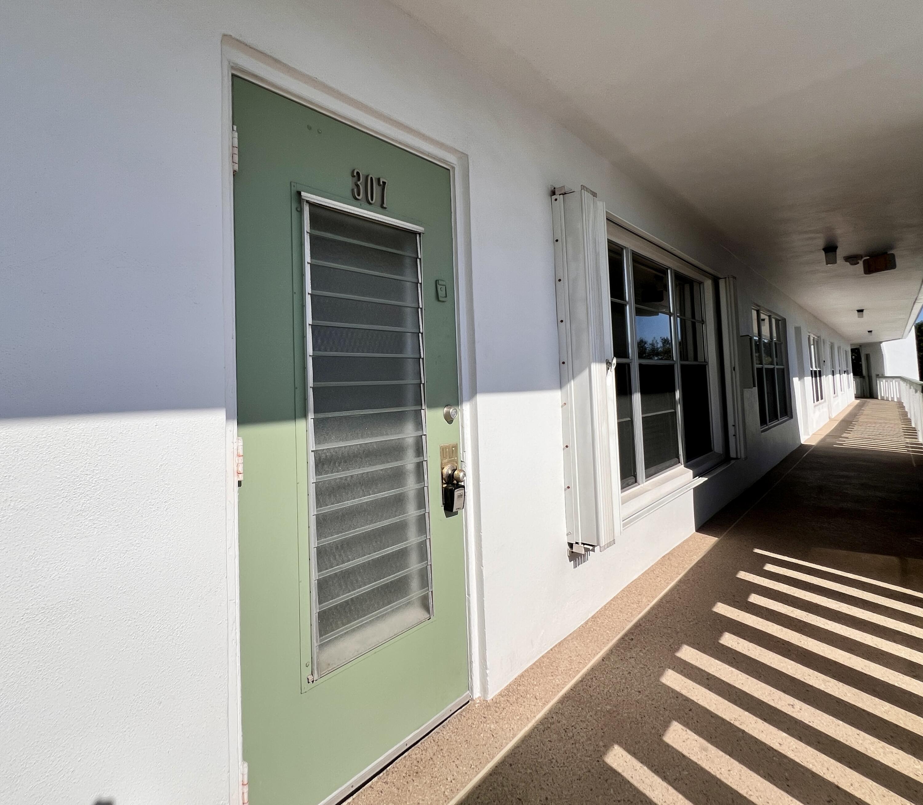 CENTURY VILLAGE - WELLING - Residential