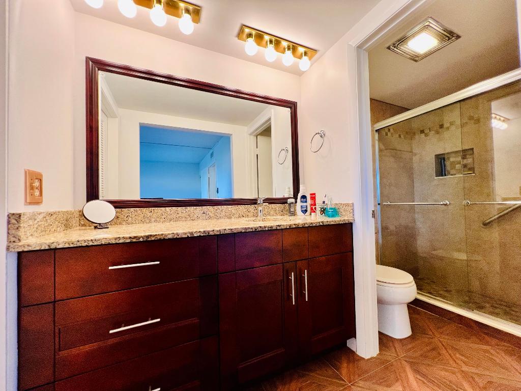 CENTURY VILLAGE - WELLINGTON CONDOS - Residential