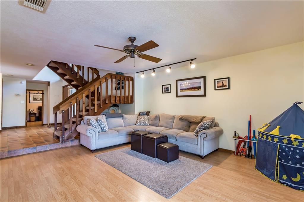 Photo of 9880 Fairway Cove Ln #9880, Plantation, FL 33324 (MLS # F10278595)
