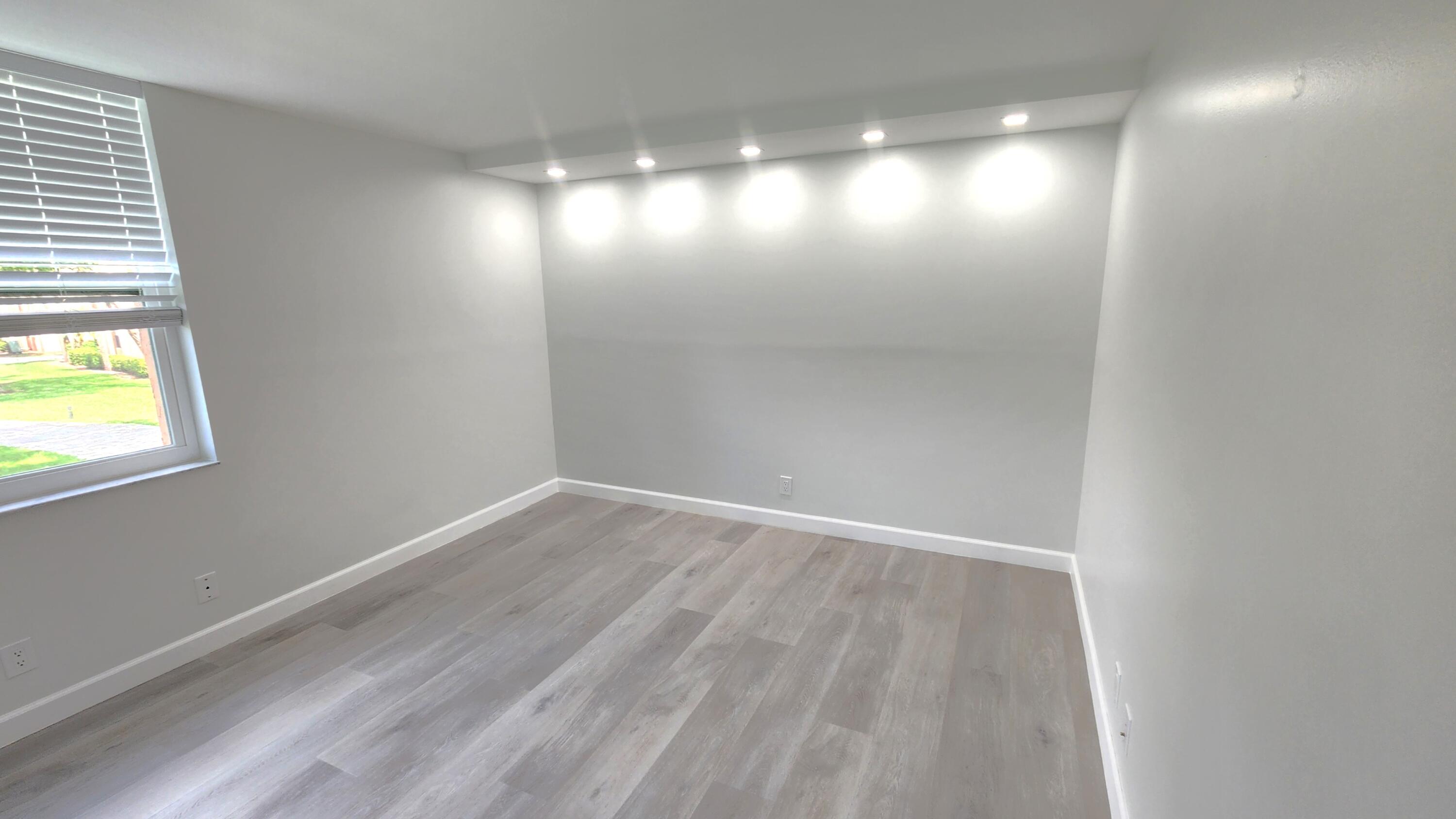 LAVERS DELRAY RACQUET CLUB CONDO - Residential Lease