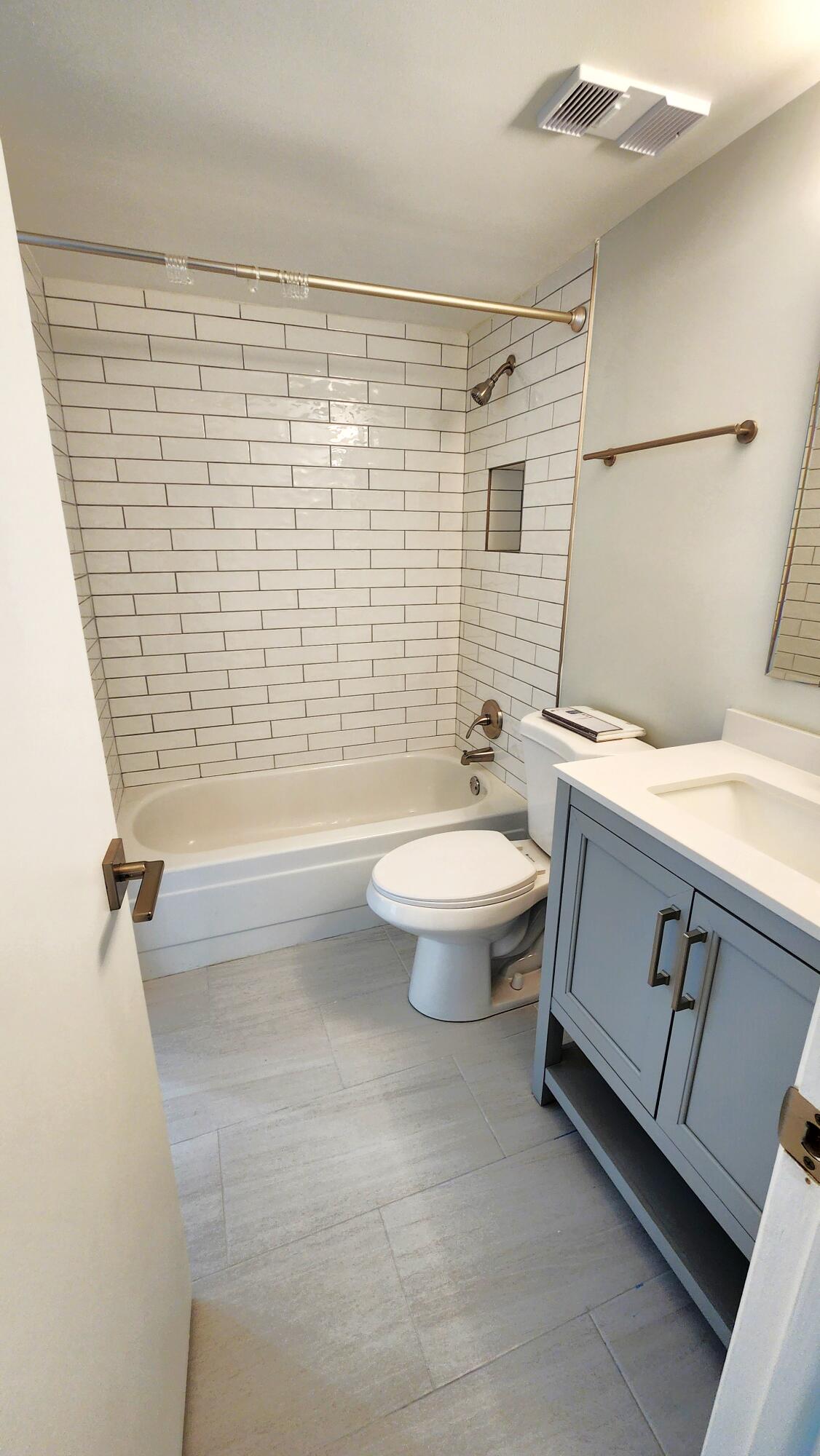 LAVERS DELRAY RACQUET CLUB CONDO - Residential Lease