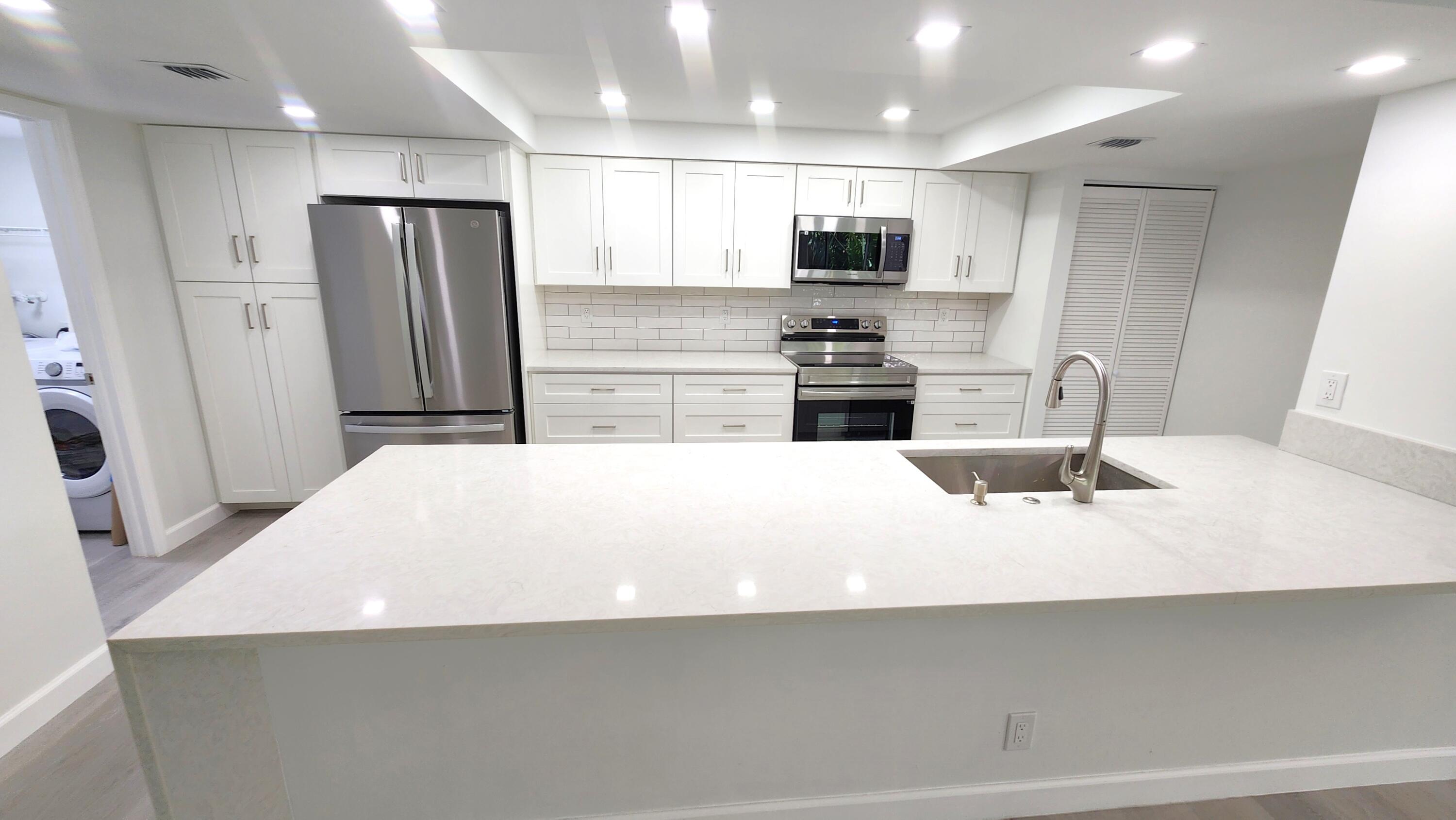 LAVERS DELRAY RACQUET CLUB CONDO - Residential Lease