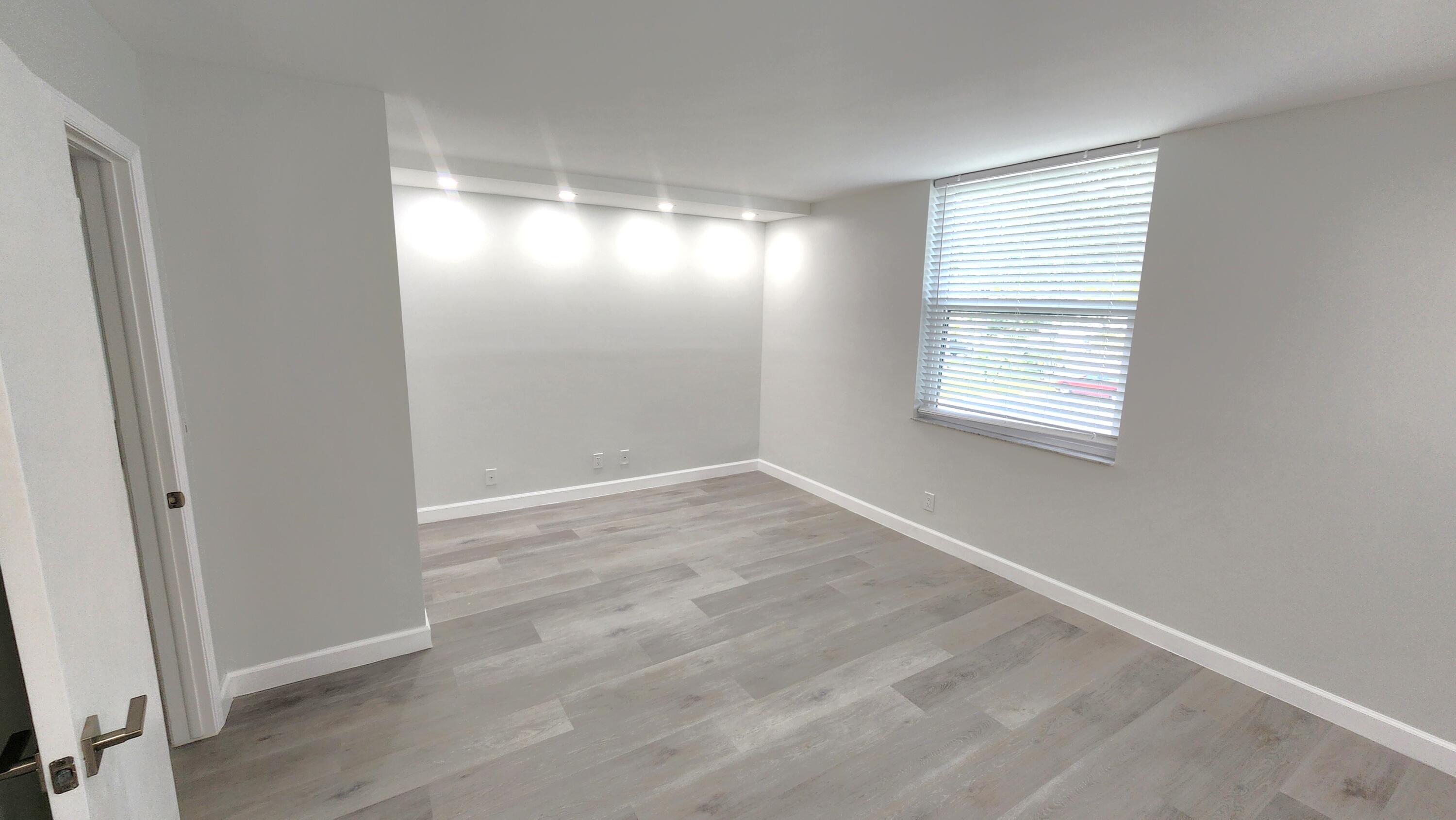 LAVERS DELRAY RACQUET CLUB CONDO - Residential Lease