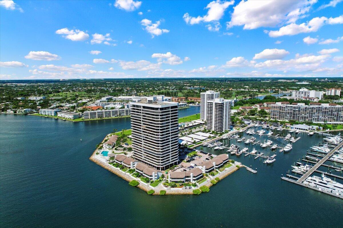 OLD PORT COVE LAKE POINT - Residential