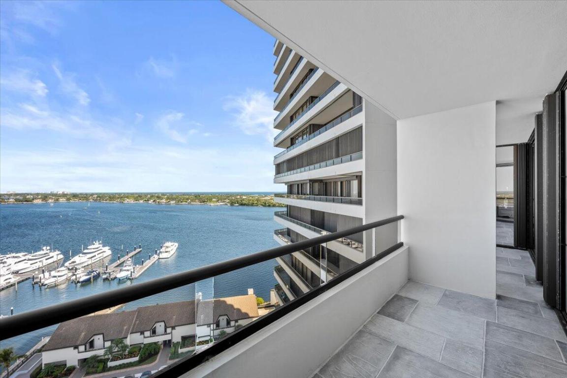 OLD PORT COVE LAKE POINT TOWER CONDO - Residential