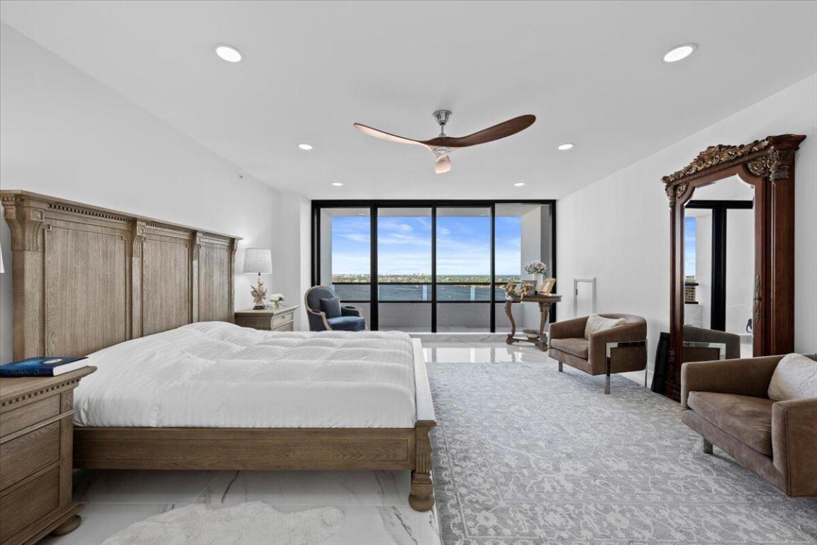 OLD PORT COVE LAKE POINT TOWER CONDO - Residential