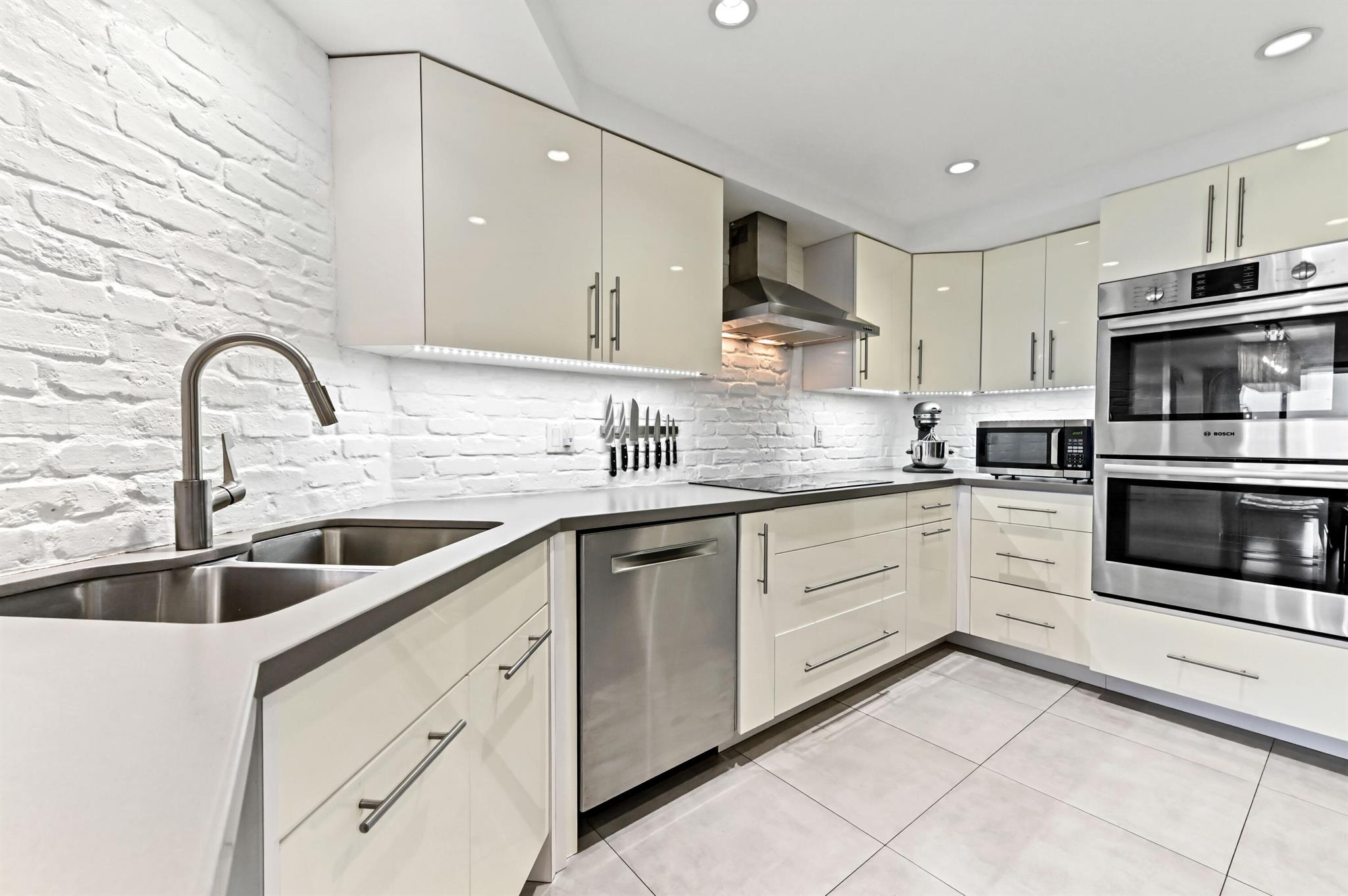 LANDS OF THE PRESIDENT CO - Residential