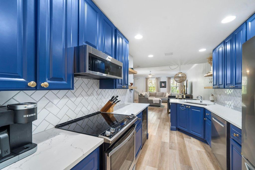 Photo of 2796 W Community Drive, Jupiter, FL 33458 (MLS # R11026065)