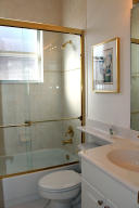 CASCADE LAKES - Residential