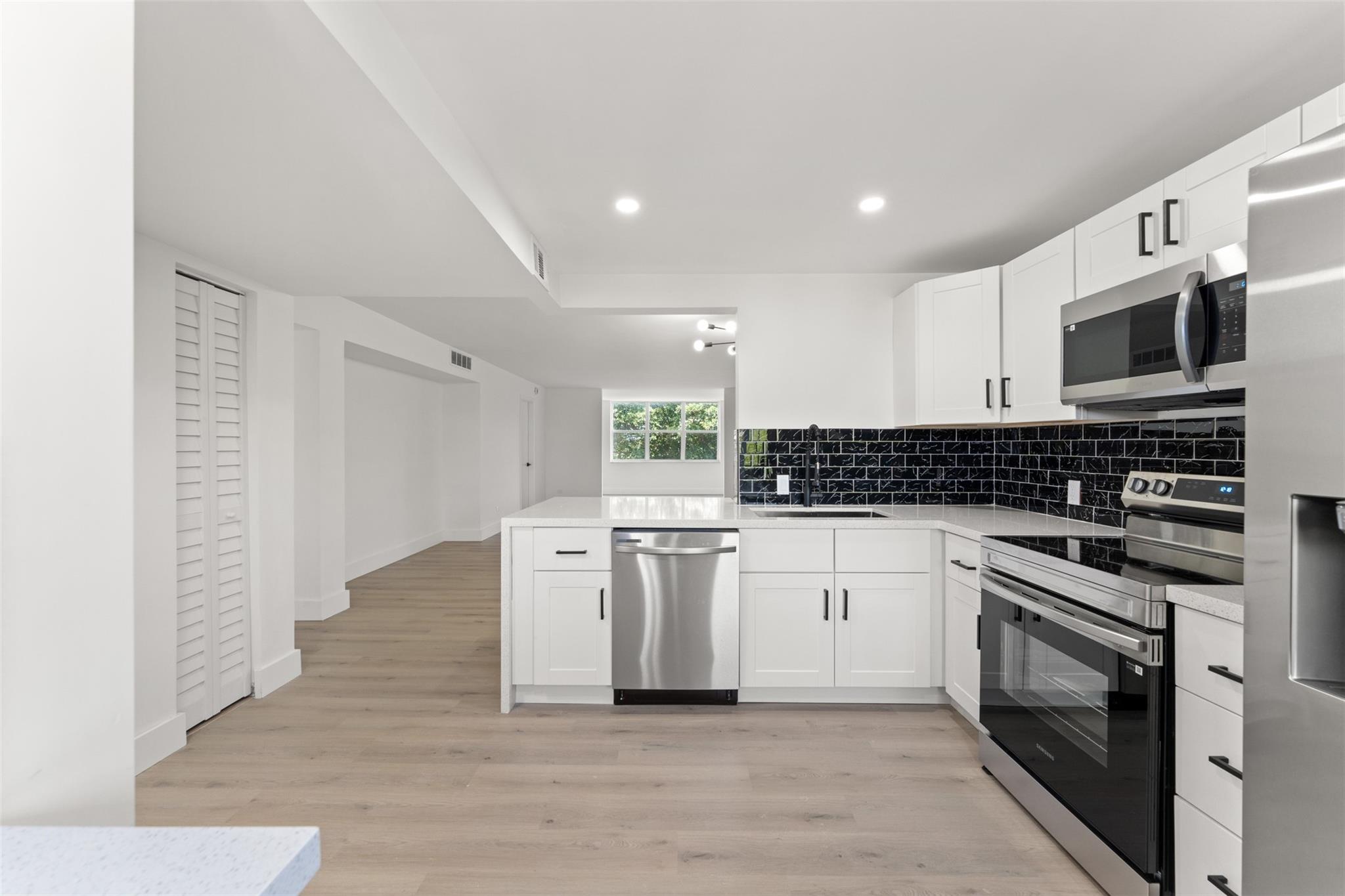 Royal Oaks - Residential