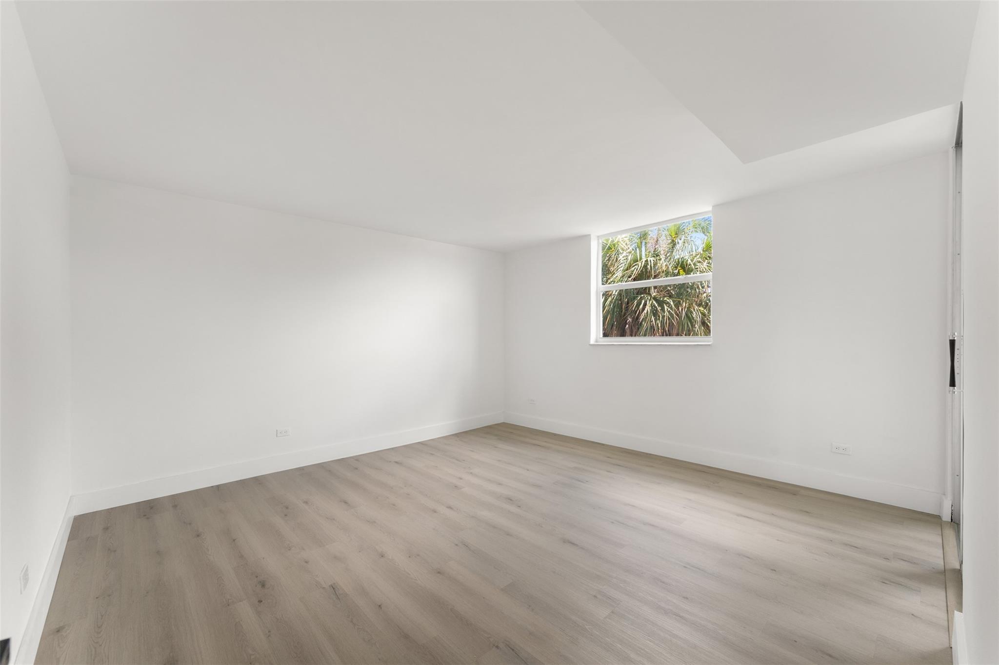 Royal Oaks - Residential