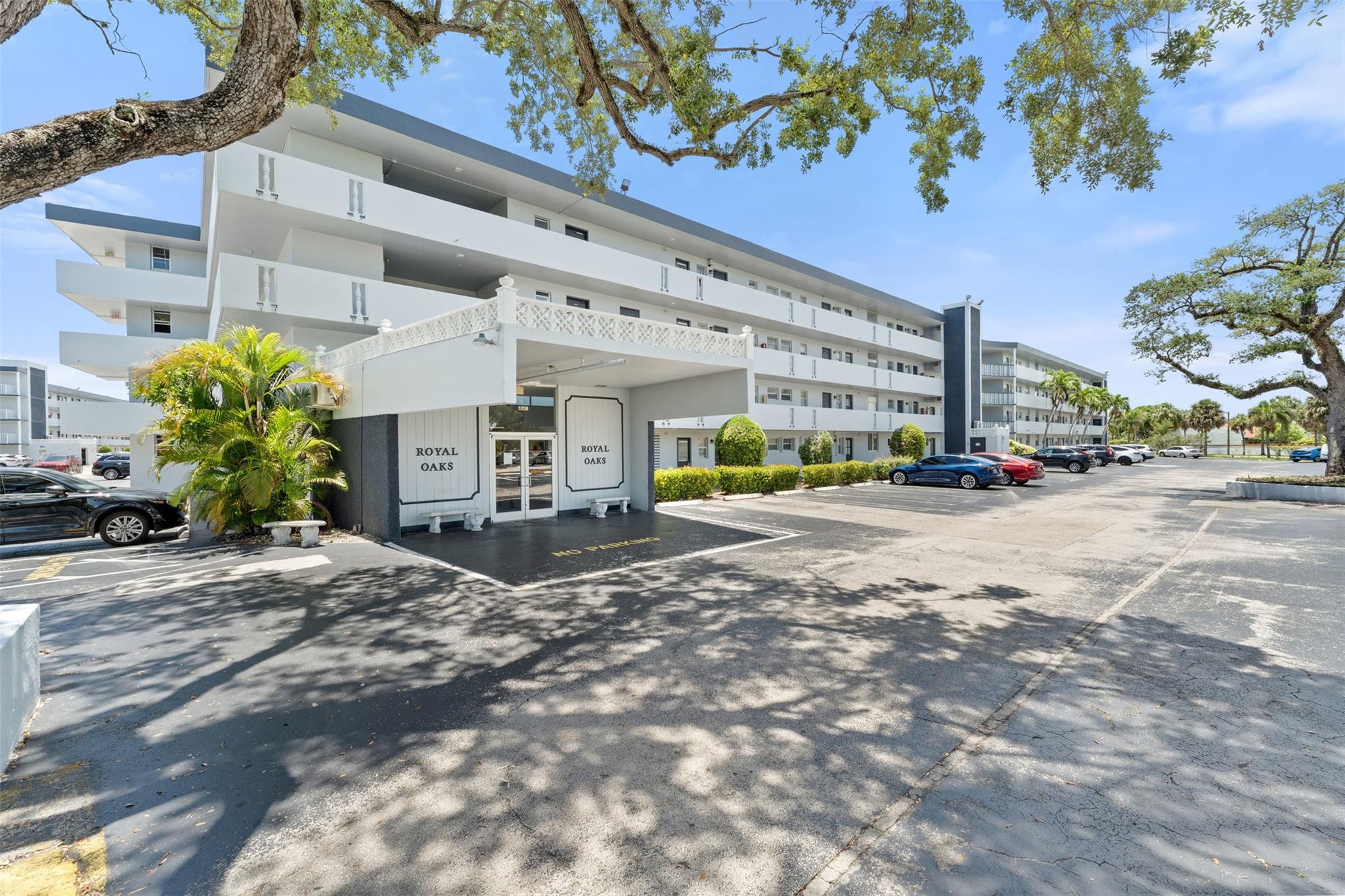 Royal Oaks - Residential