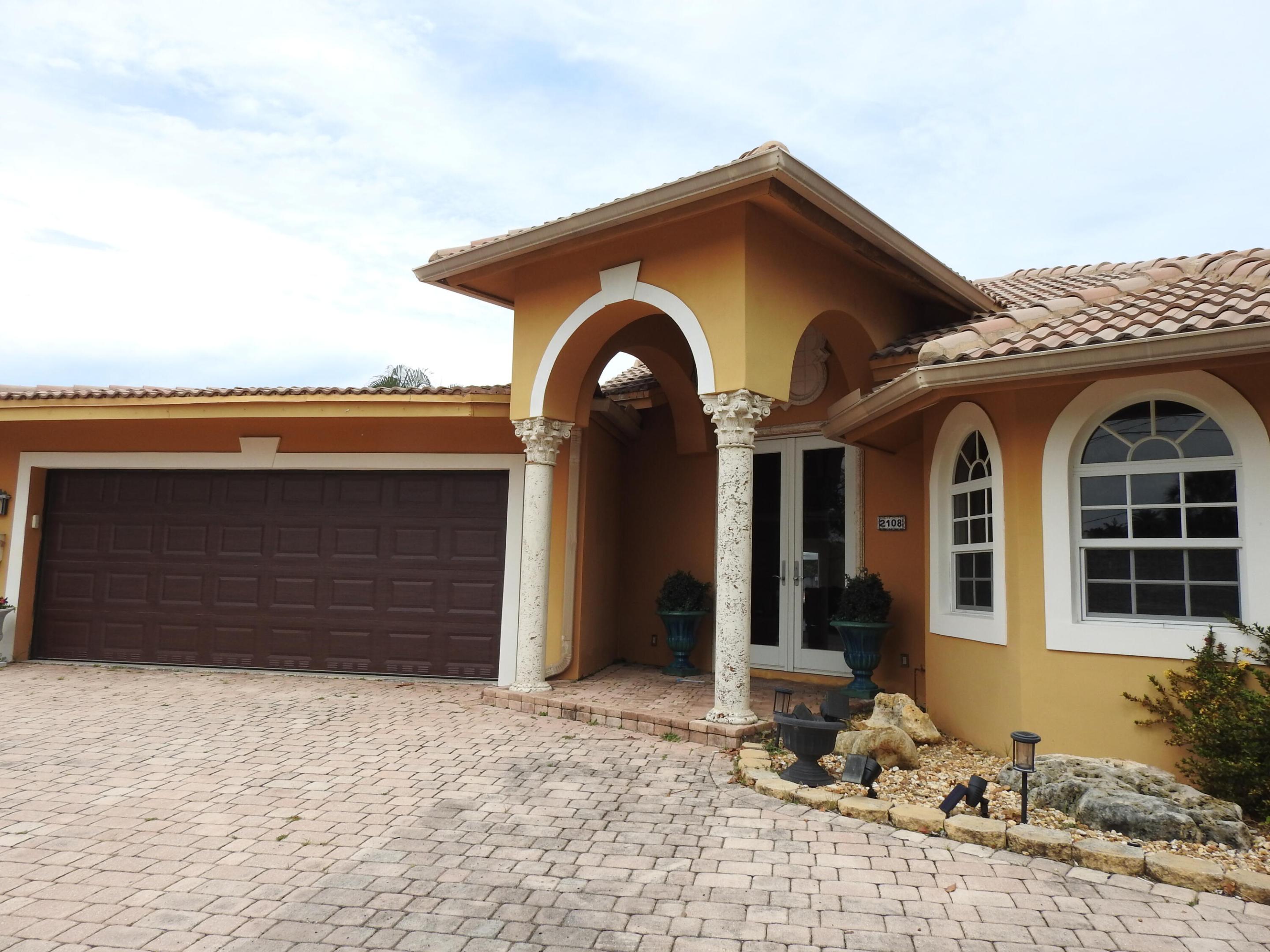 CORAL POINT - Residential