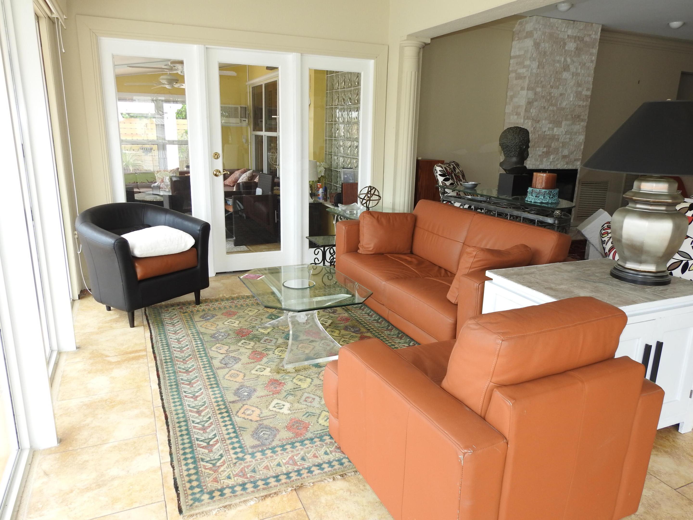 CORAL POINT - Residential