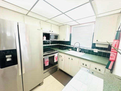 Tiny photo for 425 Durham N, Deerfield Beach, FL 33442 (MLS # B26090763)