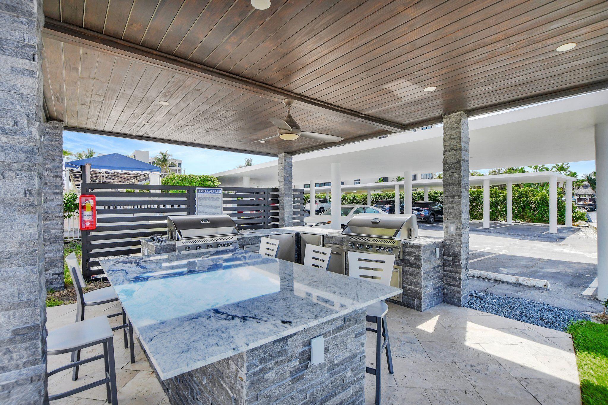 Coastal House - Residential