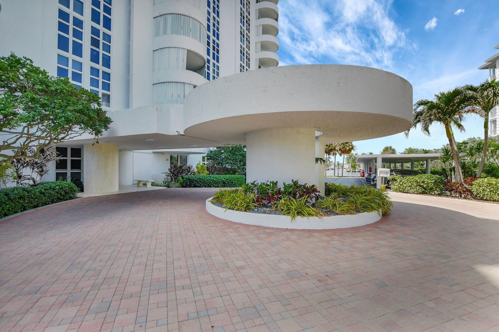Coastal House - Residential