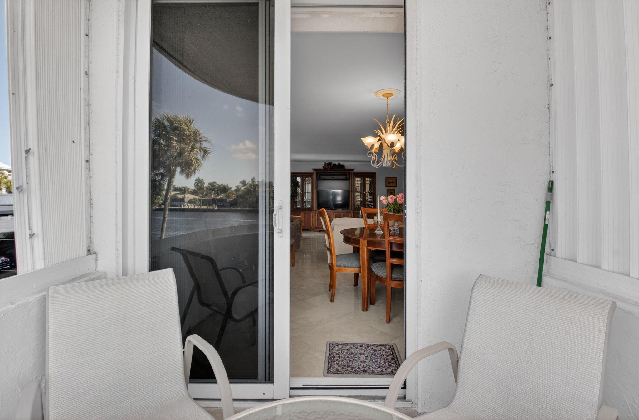 Coastal House - Residential