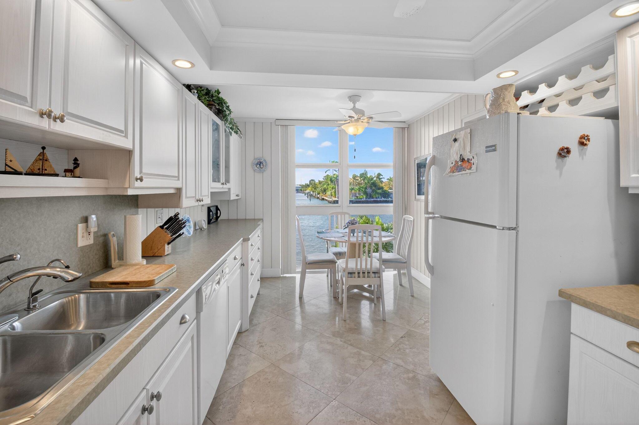 Coastal House - Residential