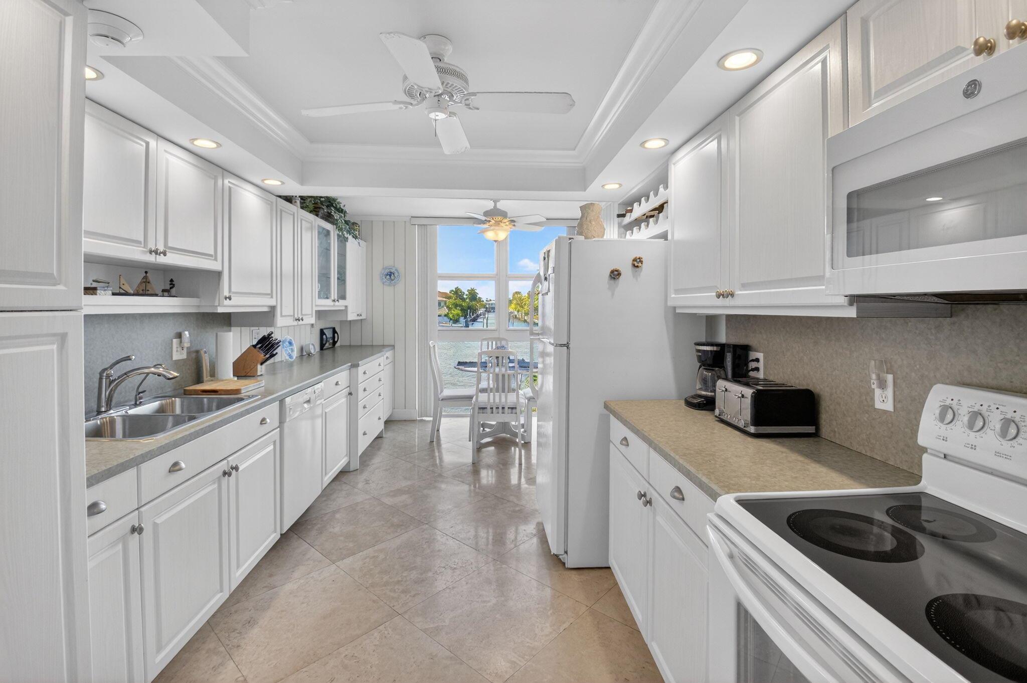 Coastal House - Residential