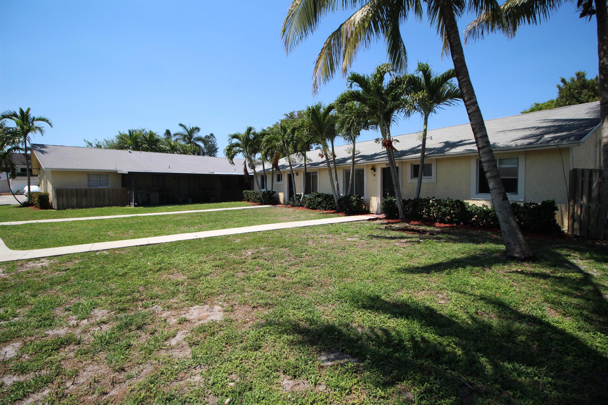 SOUTH SHORE 1 OF WELLINGT - Residential Lease