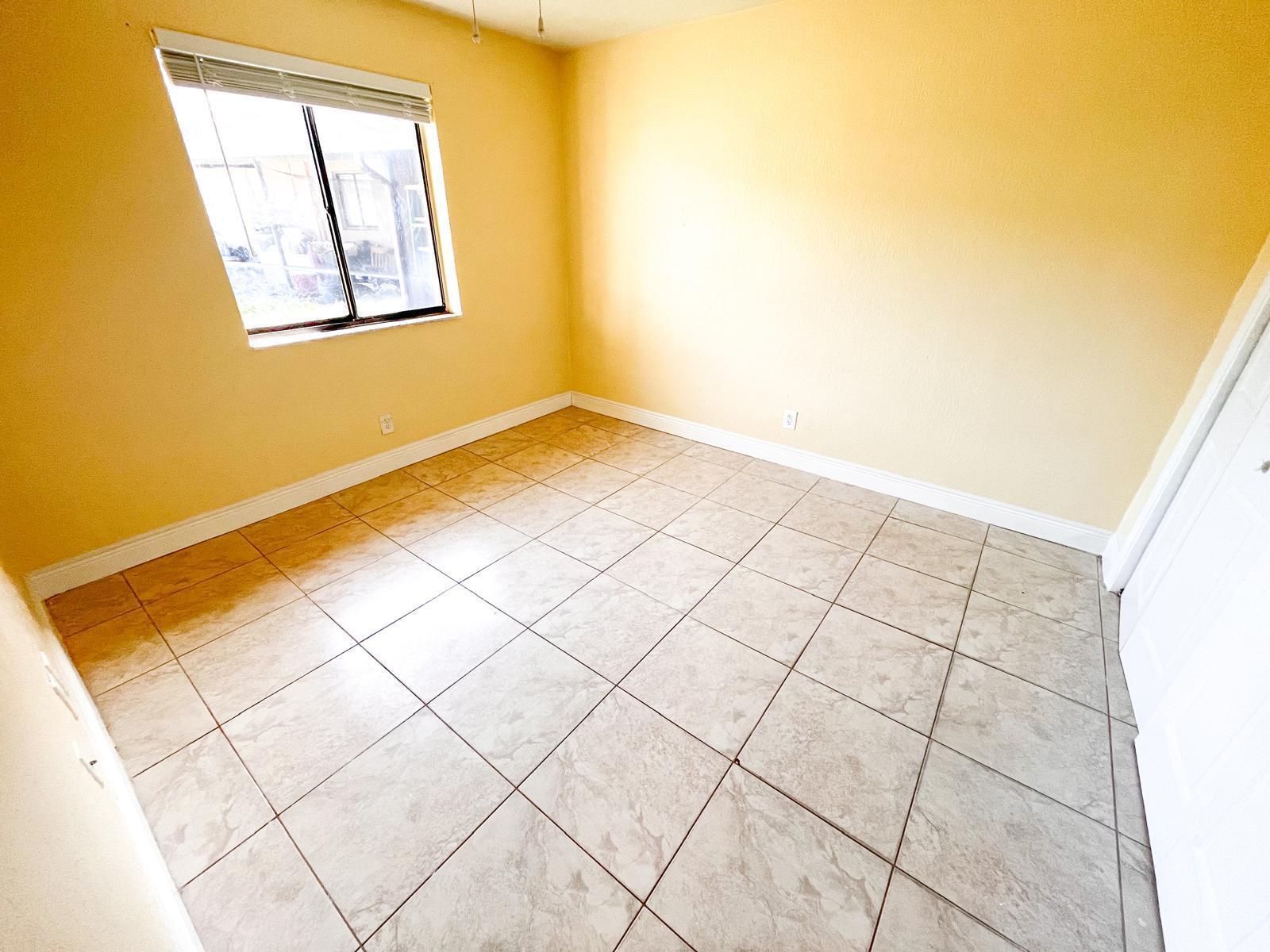 SOUTH SHORE 1 OF WELLINGT - Residential Lease