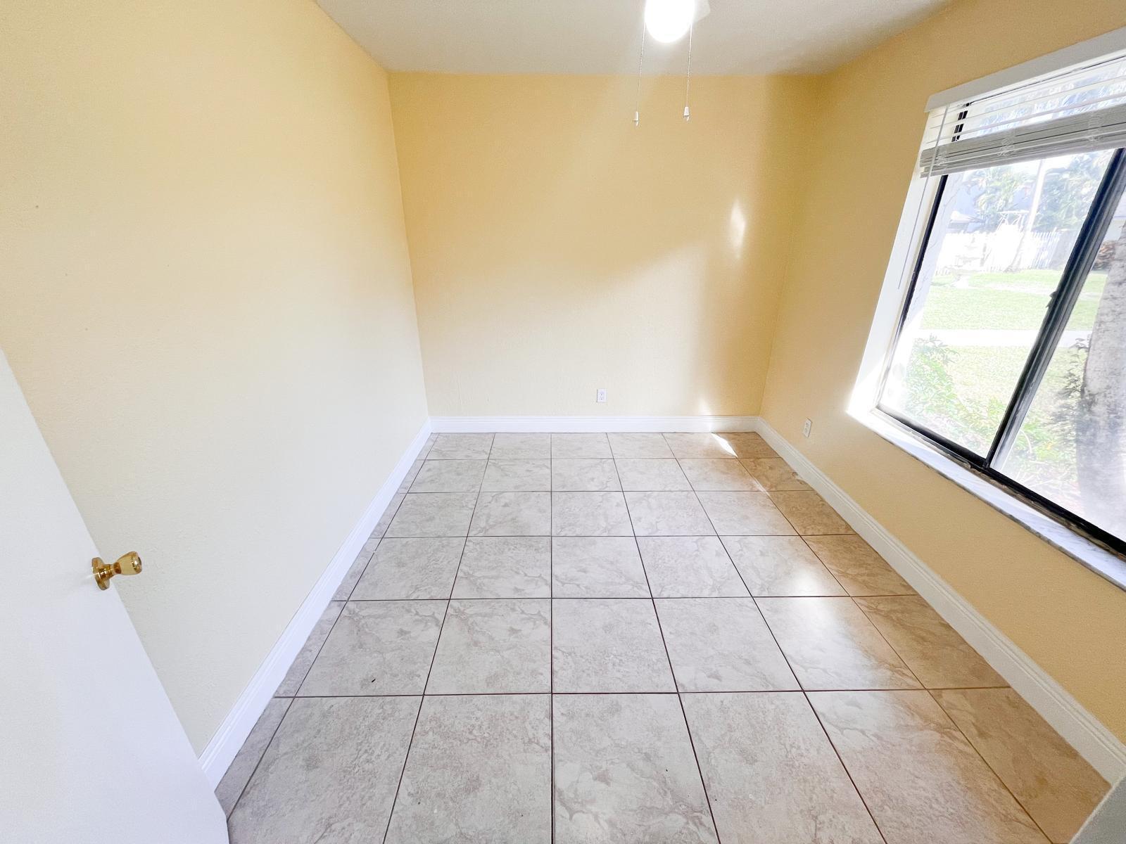 SOUTH SHORE 1 OF WELLINGT - Residential Lease