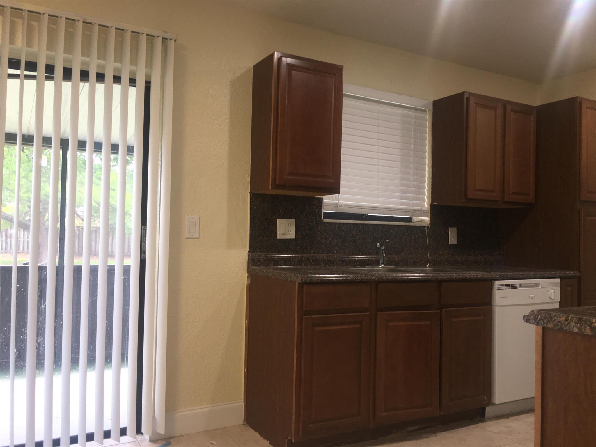 SOUTH SHORE 1 OF WELLINGT - Residential Lease