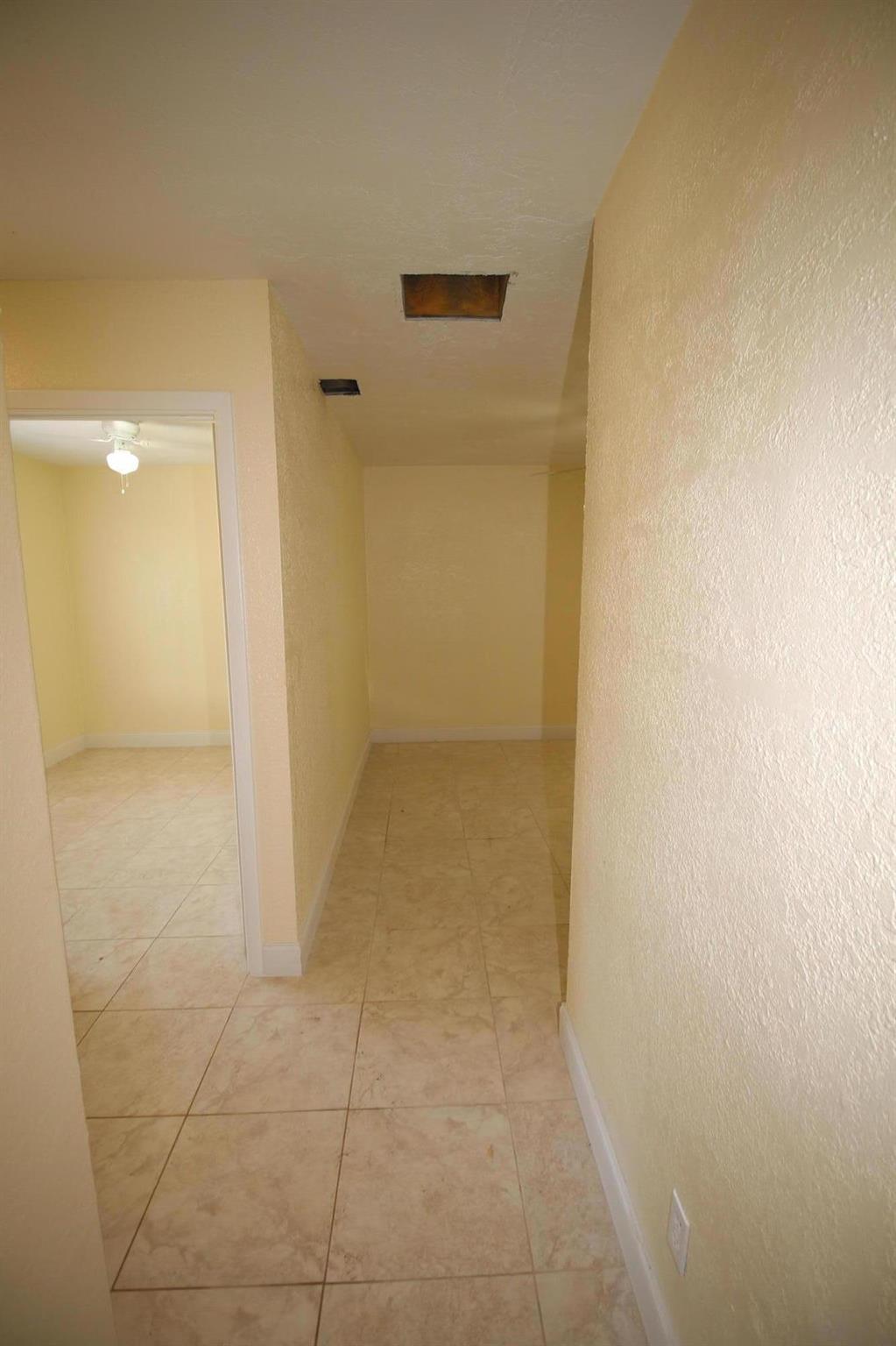 SOUTH SHORE 1 OF WELLINGT - Residential Lease