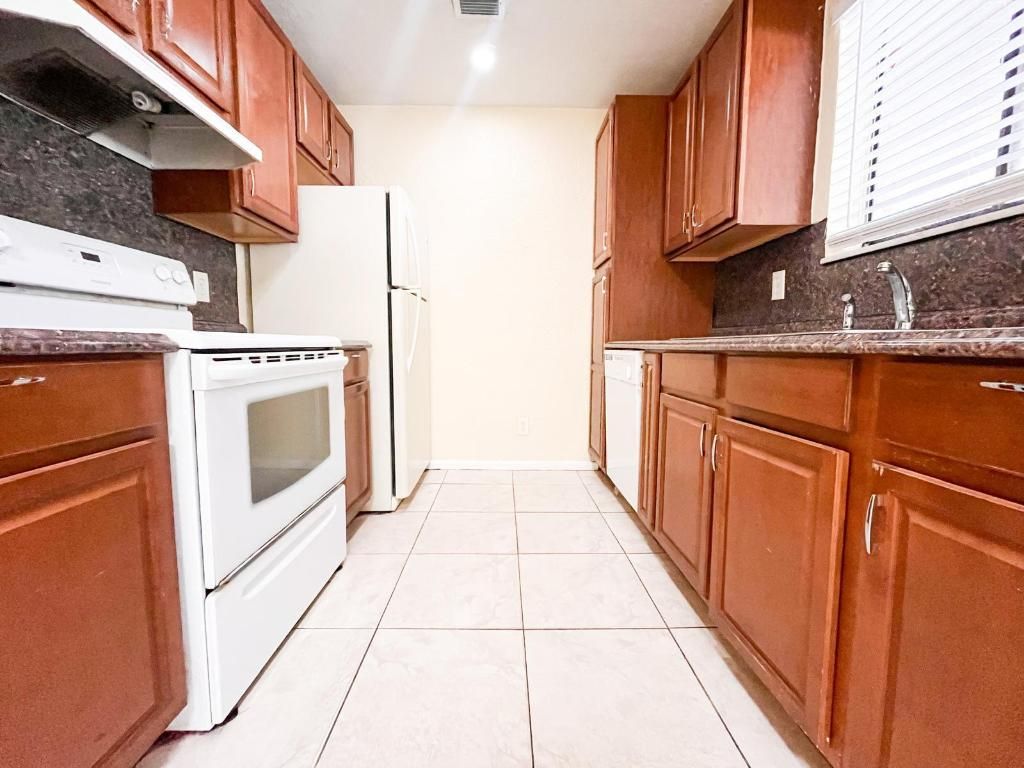 Photo of 12419 Westhampton Circle, Wellington, FL 33414 (MLS # R11146911)