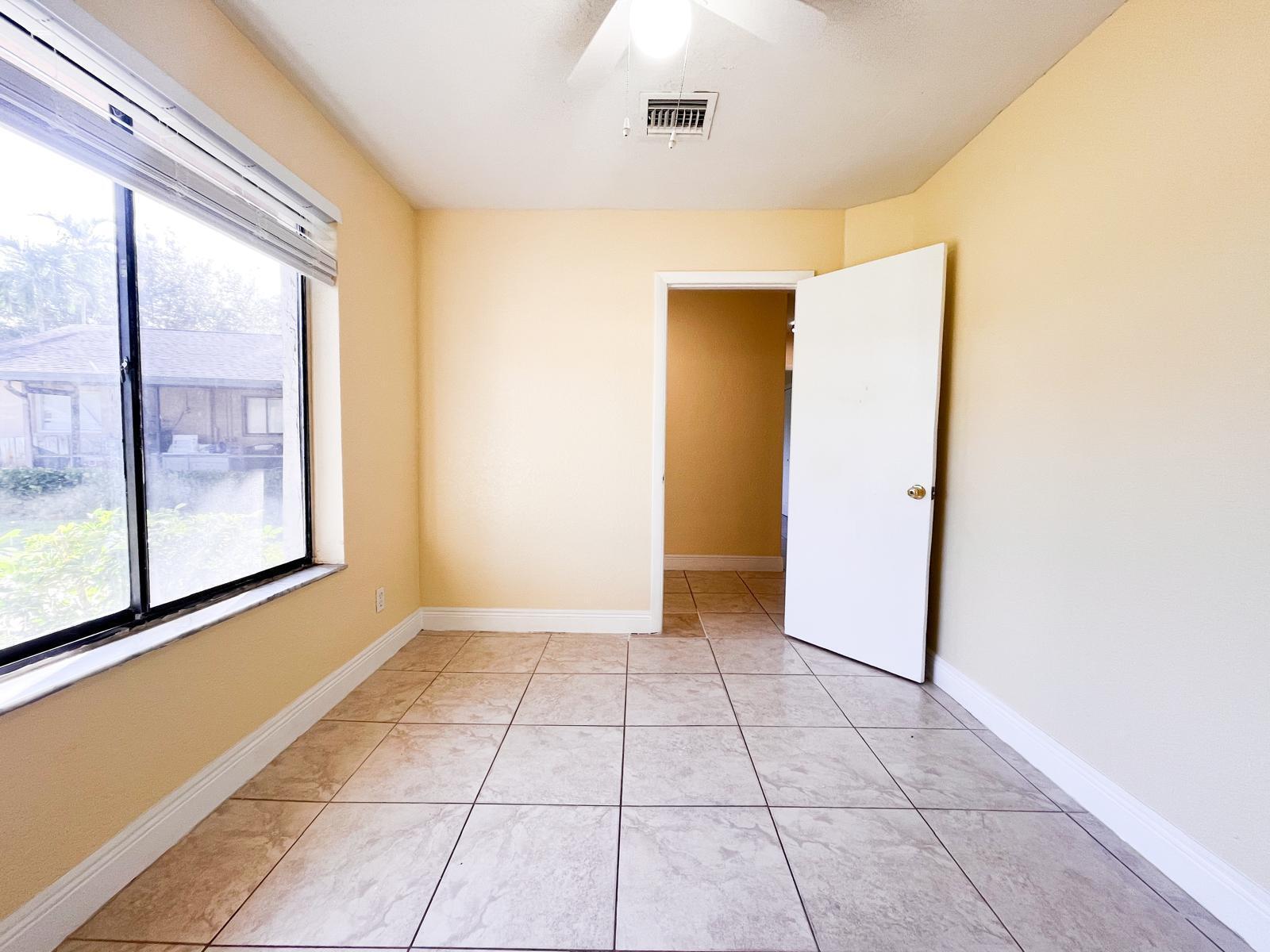 SOUTH SHORE 1 OF WELLINGT - Residential Lease