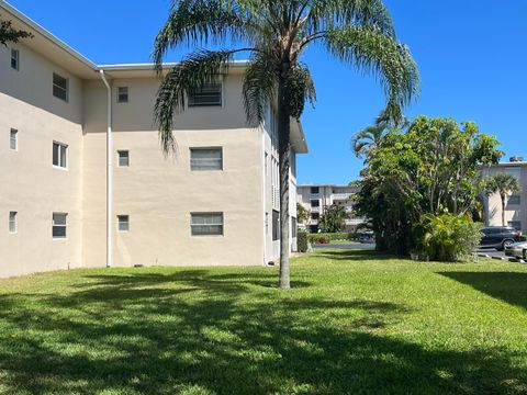 A home in Lake Worth