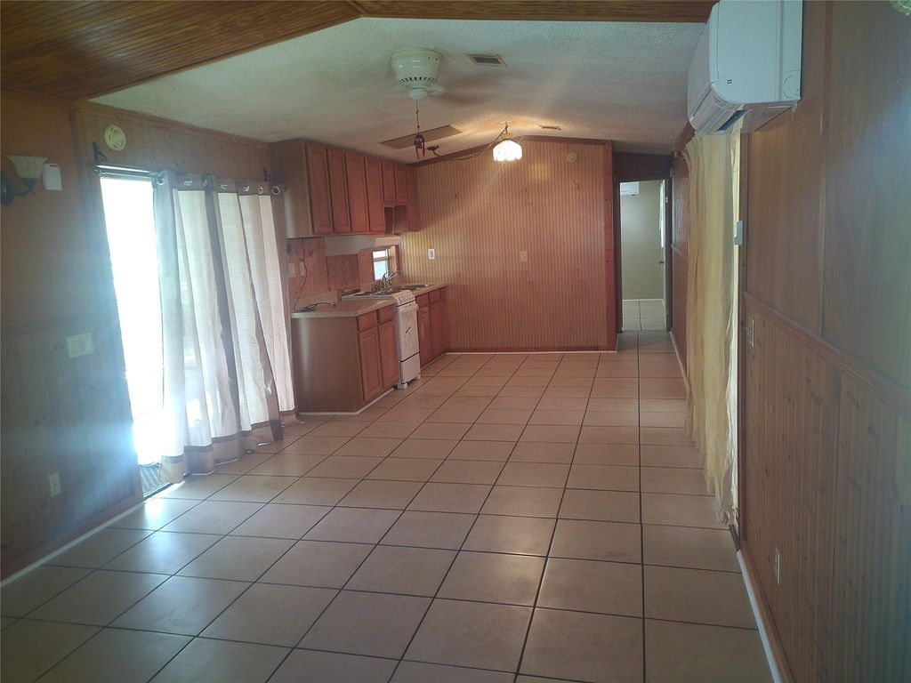 Photo of 7556 SE Wren Avenue, Hobe Sound, FL 33455 (MLS # F10467226)