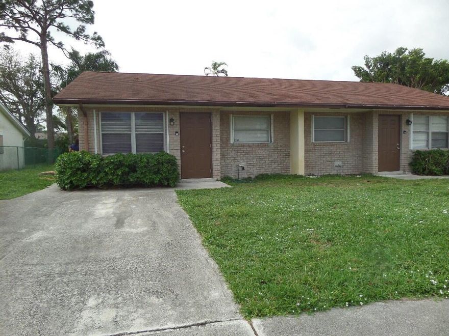 Convenient location!! Close to I-95 , Gardens Mall, Shopping, Restaurants, Parks, Schools and more. One story 2 Bedrooms/2 Baths ,Duplex home with NO HOA !!! The property features with fresh paint inside, tiles flooring throughout the entire unit, with washer/dryer in laundry room , and  screen porch with open patio . Good neighborhood in A school district area in Palm Beach Gardens.