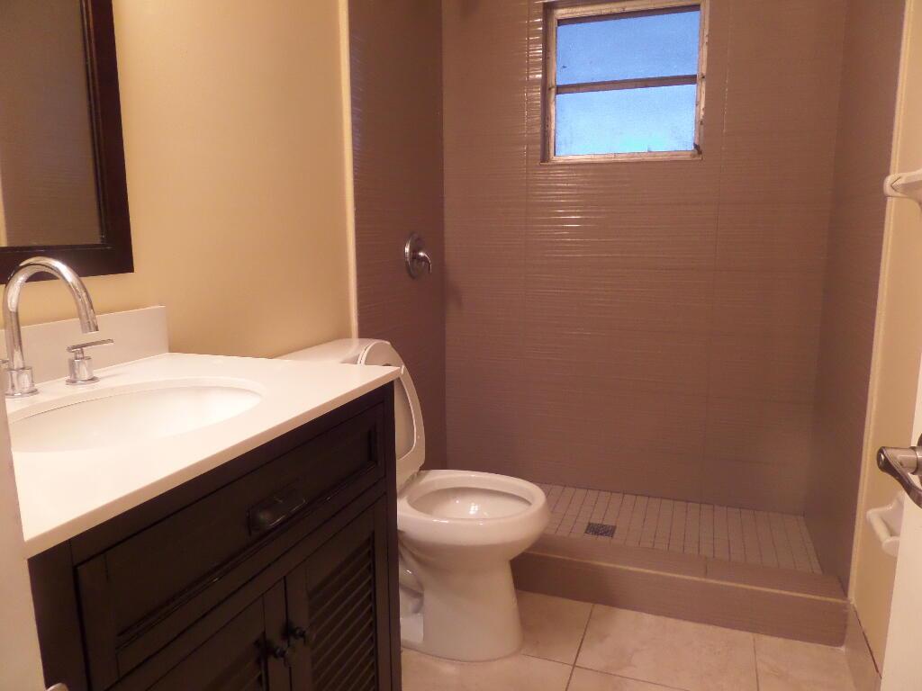 HIGHLAND PINES - Residential Lease