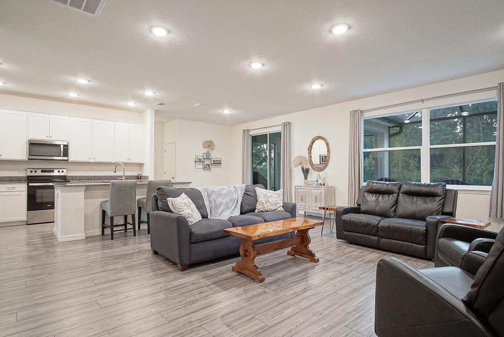 PORT ST LUCIE SECTION 48 1ST REPLAT - Residential