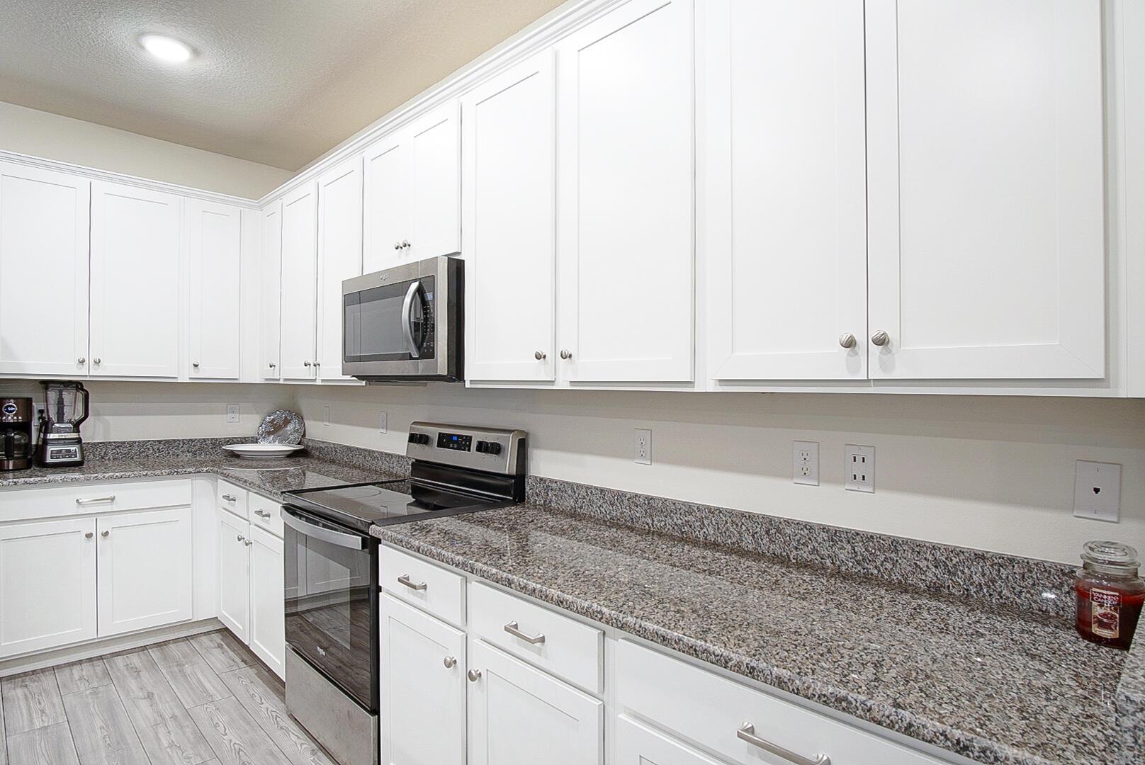 PORT ST LUCIE SECTION 48 1ST REPLAT - Residential